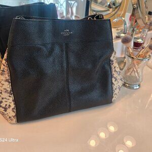 Animal print shoulder bag